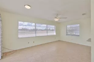 2020 Hullhouse Dr, Sun City Center, FL 33573 - Photo 13