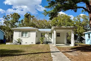 8023 Country Club Rd N, Saint Petersburg, FL 33710 - Photo 1