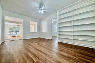 8023 Country Club Rd N, Saint Petersburg, FL 33710 - Photo 13