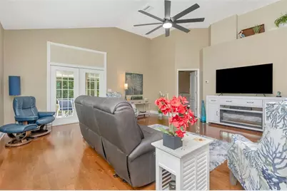 1194 Royal Boulevard, Palm Harbor, FL 34684 - Photo 5