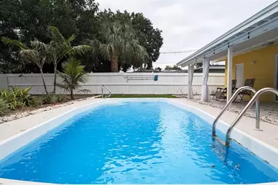 8215 Quail Road, Seminole, FL 33777 - Photo 21
