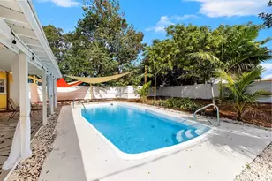 8215 Quail Rd, Seminole, FL 33777 - Photo 19