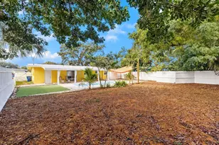 8215 Quail Rd, Seminole, FL 33777 - Photo 23