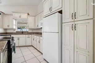 1707 Jillian Rd, Brandon, FL 33510 - Photo 15