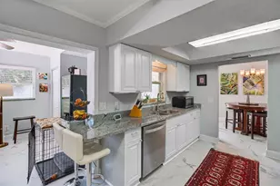 5723 1st St NE, Saint Petersburg, FL 33703 - Photo 11