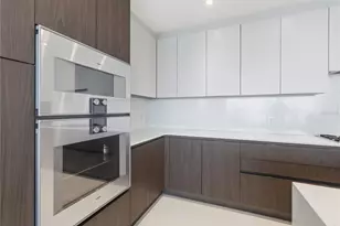 1020 Sunset Point Rd, Clearwater, FL 33755 - Photo 9