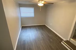 2525 Imlay Ct S, Saint Petersburg, FL 33705 - Photo 5