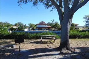 9119 Tudor Dr, Tampa, FL 33615 - Photo 21