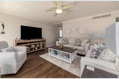 1401 Gulf Boulevard #117, Clearwater Beach, FL 33767 - Photo 7