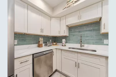 1401 Gulf Boulevard #117, Clearwater Beach, FL 33767 - Photo 13