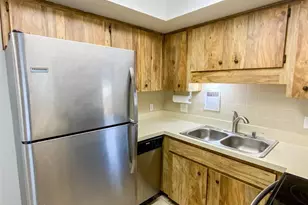 6036 Chesham Dr, New Port Richey, FL 34653 - Photo 3