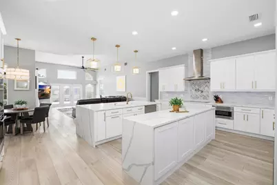 9810 Compass Point Way, Tampa, FL 33615 - Photo 11