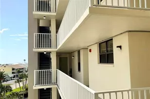 300 Woodette Dr, Dunedin, FL 34698 - Photo 5