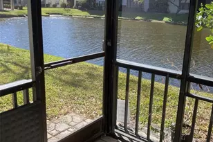 5980 Terrace Park Dr N, Saint Petersburg, FL 33709 - Photo 5