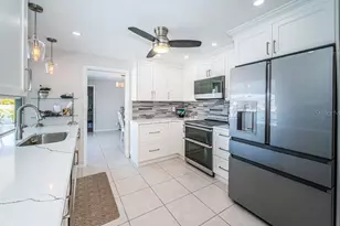 2180 Dolphin Blvd S, Saint Petersburg, FL 33707 - Photo 13