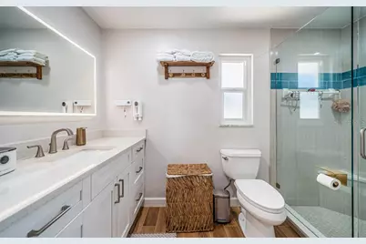 2180 Dolphin Boulevard S, Saint Petersburg, FL 33707 - Photo 25