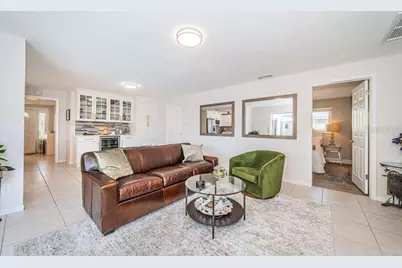 2180 Dolphin Boulevard S, Saint Petersburg, FL 33707 - Photo 21