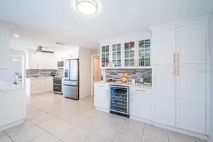 2180 Dolphin Blvd S, Saint Petersburg, FL 33707 - Photo 17