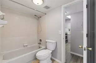 6915 Stonesthrow Cir N, Saint Petersburg, FL 33710 - Photo 17