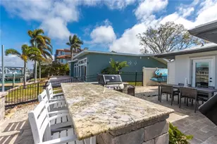 430 Palm Island SE, Clearwater Beach, FL 33767 - Photo 55