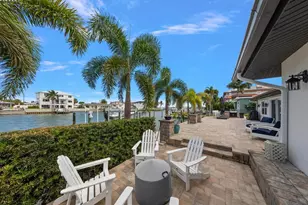 430 Palm Island SE, Clearwater Beach, FL 33767 - Photo 5