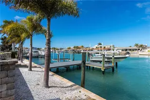430 Palm Island SE, Clearwater Beach, FL 33767 - Photo 57
