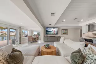430 Palm Island SE, Clearwater Beach, FL 33767 - Photo 19