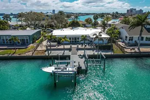 430 Palm Island SE, Clearwater Beach, FL 33767 - Photo 3