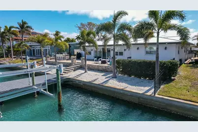 430 Palm Island SE, Clearwater Beach, FL 33767 - Photo 43