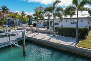 430 Palm Island SE, Clearwater Beach, FL 33767 - Photo 43
