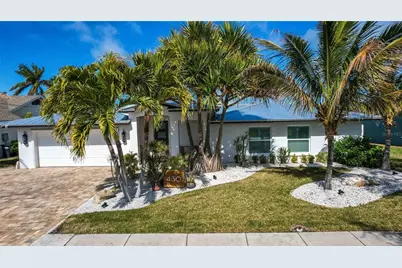 430 Palm Island SE, Clearwater Beach, FL 33767 - Photo 1