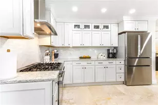 430 Palm Island SE, Clearwater Beach, FL 33767 - Photo 11