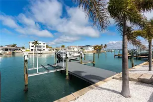 430 Palm Island SE, Clearwater Beach, FL 33767 - Photo 61