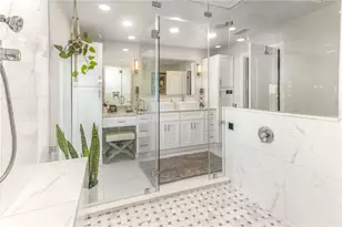 430 Palm Island SE, Clearwater Beach, FL 33767 - Photo 37