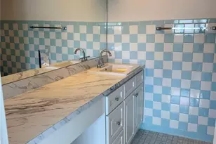 7425 Bay Island Dr S, South Pasadena, FL 33707 - Photo 11