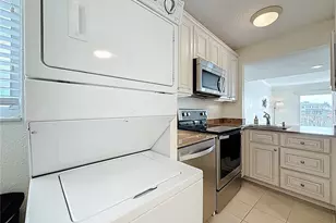 1361 Snell Isle Blvd NE, Saint Petersburg, FL 33704 - Photo 57