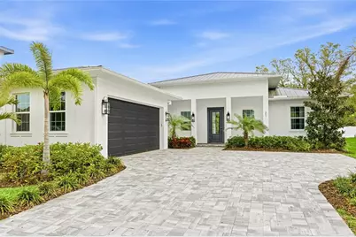 201 S Shade Avenue, Sarasota, FL 34237 - Photo 1