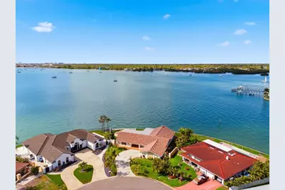 4201 45th Street S, Saint Petersburg, FL 33711 - Photo 1