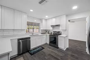 3428 Yale Cir, Riverview, FL 33578 - Photo 11