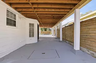 2132 W Bird St, Tampa, FL 33604 - Photo 45