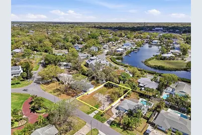216 Shore Drive, Palm Harbor, FL 34683 - Photo 13