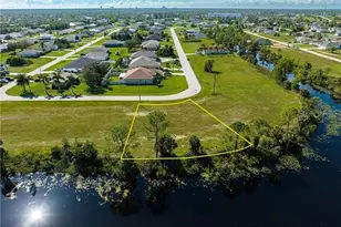 2117 NE 43rd Ln, Cape Coral, FL 33909 - Photo 3