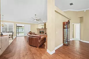 19216 Ridgelake Dr, Lutz, FL 33549 - Photo 11