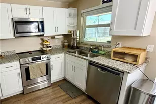 7974 Avenal Loop, New Port Richey, FL 34655 - Photo 7