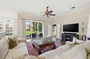 2004 Russell Dr, Tampa, FL 33618 - Photo 9