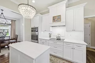 2004 Russell Dr, Tampa, FL 33618 - Photo 19