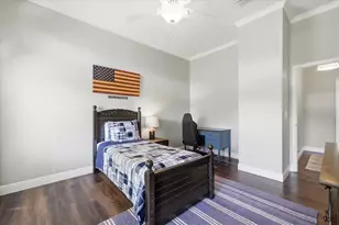 2004 Russell Dr, Tampa, FL 33618 - Photo 29