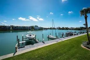 12334 Capri Cir N, Treasure Island, FL 33706 - Photo 3