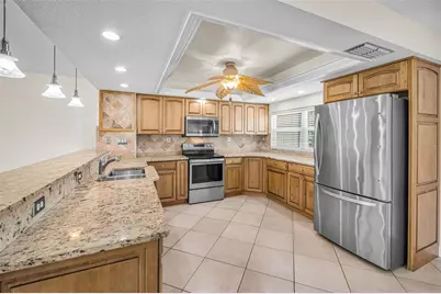 12334 Capri Circle N, Treasure Island, FL 33706 - Photo 15
