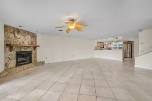 12334 Capri Cir N, Treasure Island, FL 33706 - Photo 11